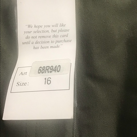 NWT khaki skirt with side pockets - Picture 6 of 8